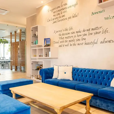 ホテル Aqa Palace カオルレ