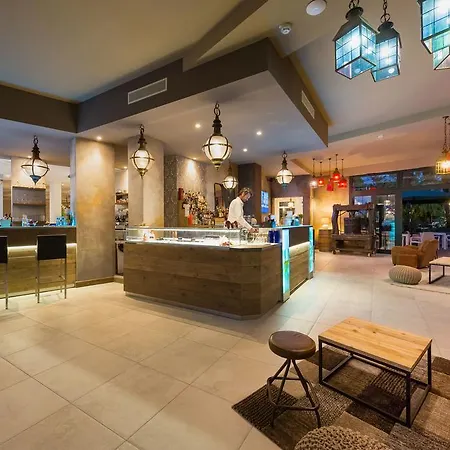 ホテル Aqa Palace