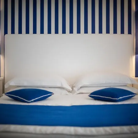 Aqa Palace Hotel 4*