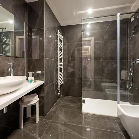 Aqa Palace Hotel 4*
