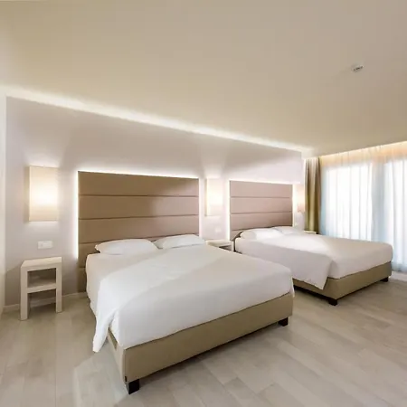 Aqa Palace Hotel 4*