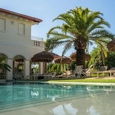 Aqa Palace 4*
