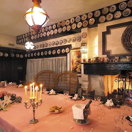 Aqa Palace Hotell 4*