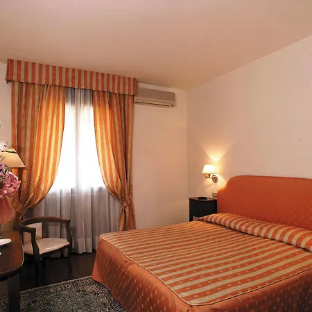 Aqa Palace 4*