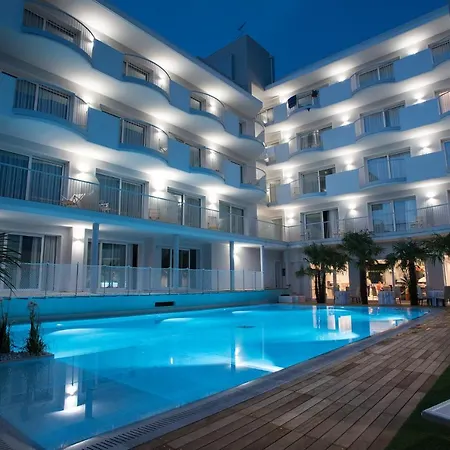 Aqa Palace 4*