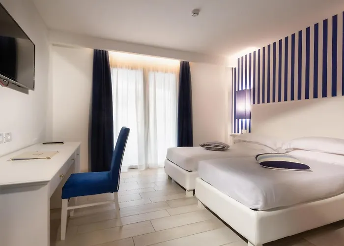 Отель Aqa Palace 4*